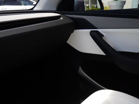 Used 2026 Tesla Model Y AWD image 26
