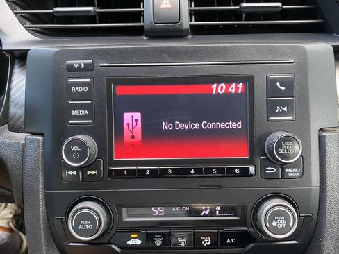 Used 2017 Honda Civic Sport image 28