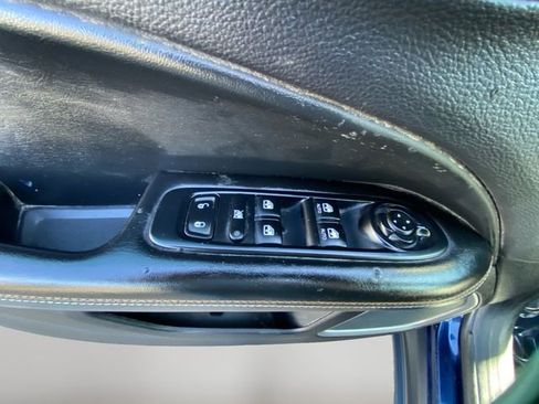 Used 2018 Jeep Compass Latitude w/ Popular Equipment Group image 17