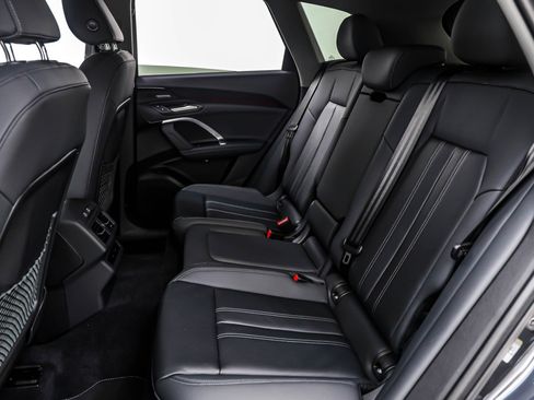 New 2025 Audi Q5 Premium Plus image 8