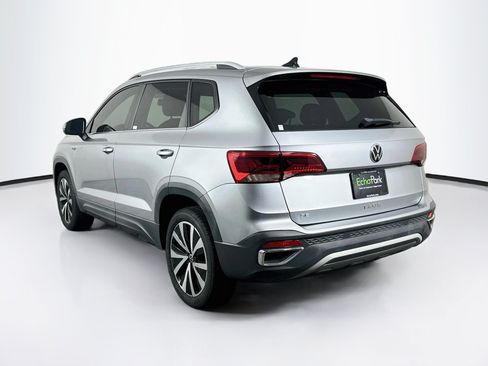 Used 2022 Volkswagen Taos SE FWD image 5