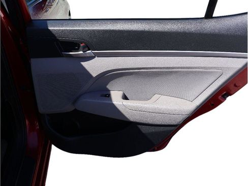 Used 2019 Hyundai Elantra SEL image 25