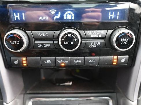 Used 2022 Subaru Ascent Limited w/ Technology Package AWD/4WD image 18