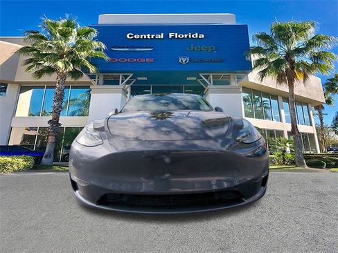 Used 2023 Tesla Model Y Long Range image 3