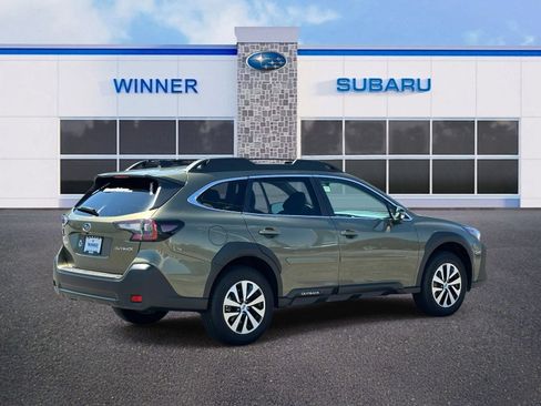 Certified 2025 Subaru Outback Premium AWD/4WD image 5