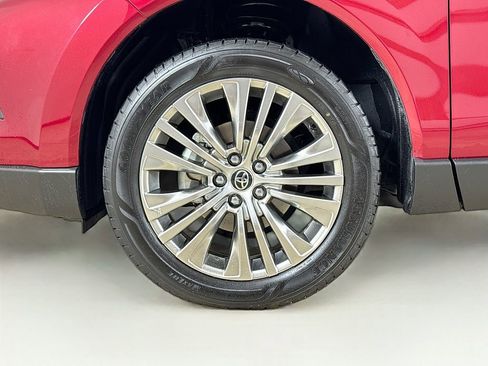 Certified 2023 Toyota Venza Limited image 26