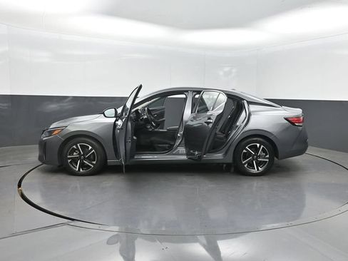Used 2024 Nissan Sentra SV FWD image 38