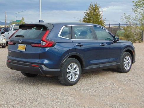 Used 2023 Honda CR-V LX image 4