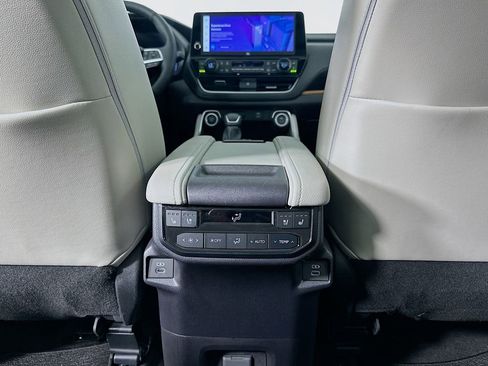 Used 2026 Toyota Grand Highlander AWD image 26