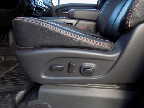 Used 2023 Nissan Titan PRO-4X w/ Pro-4x Convenience Package image 24