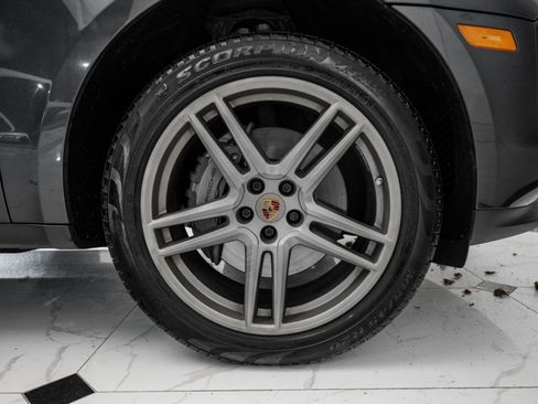Used 2021 Porsche Macan S image 16