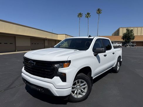 Used 2025 Chevrolet Silverado 1500 Custom AWD/4WD image 3