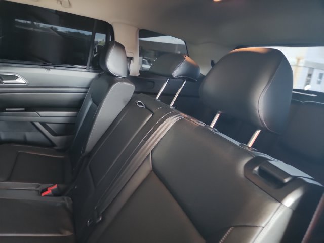 Used 2019 Volkswagen Atlas SE w/ Towing Package AWD/4WD image 13