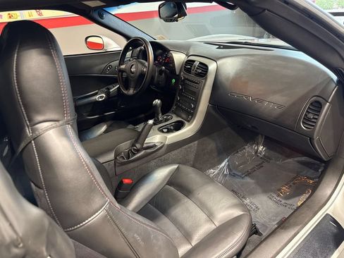 Used 2007 Chevrolet Corvette Z06 w/ Preferred Equipment Group RWD image 62