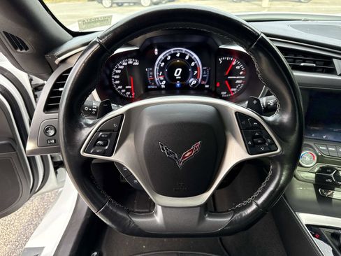 Used 2019 Chevrolet Corvette Stingray Coupe w/ Z51 1LT image 19