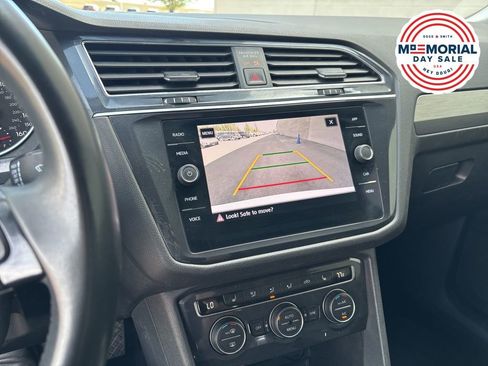 Used 2020 Volkswagen Tiguan SE AWD/4WD image 11