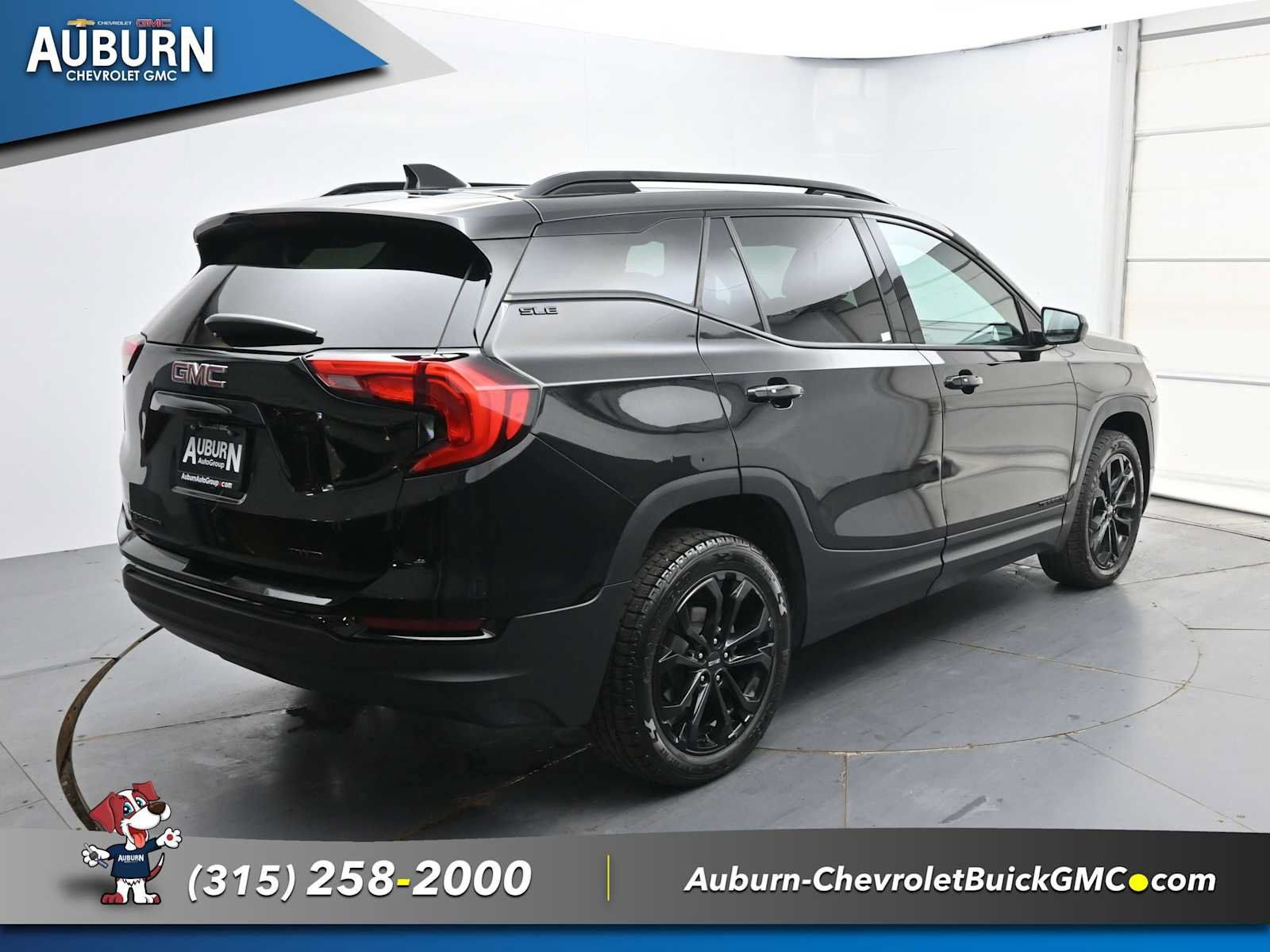 Used 2021 GMC Terrain SLE w/ Driver Convenience Package AWD/4WD image 18