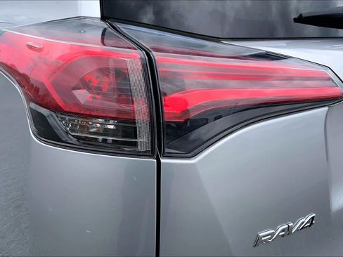 Used 2018 Toyota RAV4 XLE image 28
