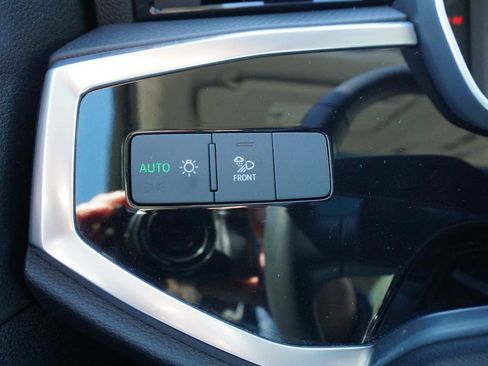 Used 2023 Audi Q3 2.0T Premium Plus w/ Premium Plus Package image 26