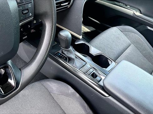 Used 2025 Toyota Camry LE FWD image 16