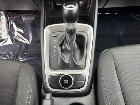 Used 2021 Hyundai Venue SEL image 17