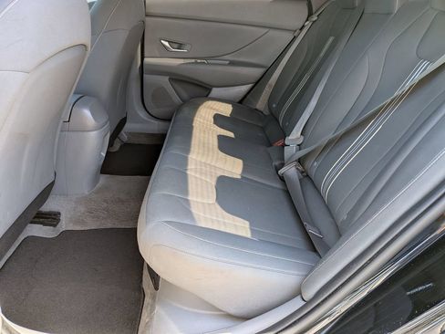 Used 2024 Hyundai Elantra Blue FWD image 27