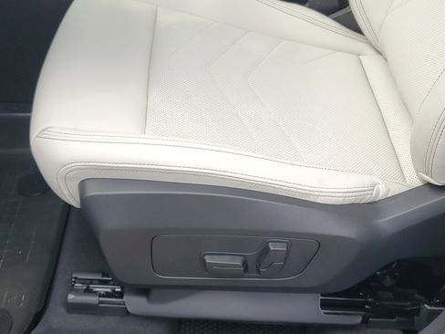 New 2026 BMW X1 xDrive28i image 9