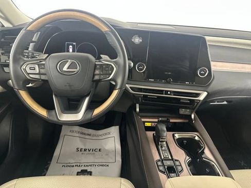 Used 2024 Lexus RX 350 Premium w/ Accessory Package AWD/4WD image 20
