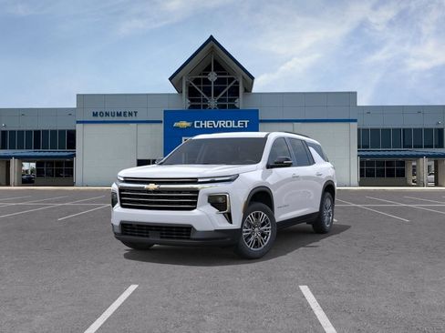 New 2026 Chevrolet Traverse LT w/ Driver Confidence Package FWD image 8