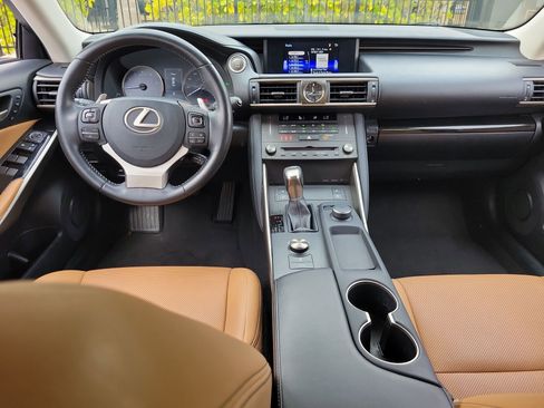 Used 2019 Lexus IS 300 w/ Premium Package image 15