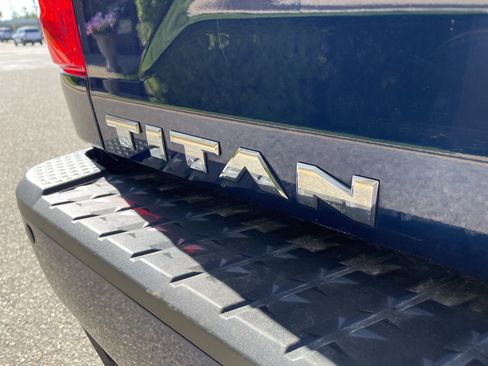 Used 2018 Nissan Titan PRO-4X AWD/4WD image 28