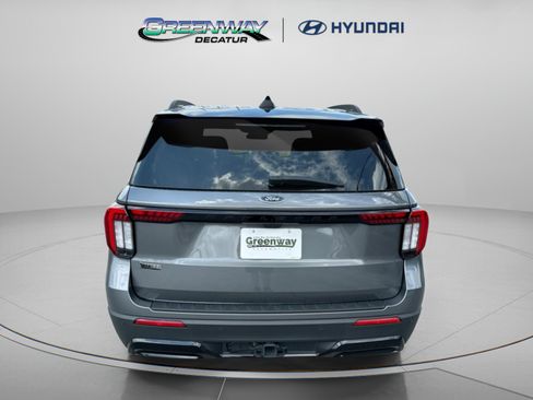 Used 2025 Ford Explorer ST-Line RWD image 7