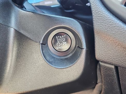 Used 2020 Jeep Compass Latitude FWD image 16
