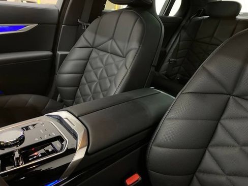 Used 2026 BMW 740i RWD image 64