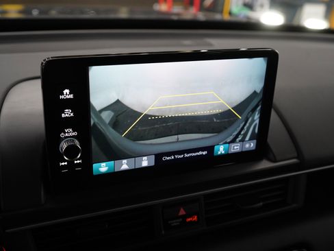 Used 2025 Honda Pilot EX-L image 23