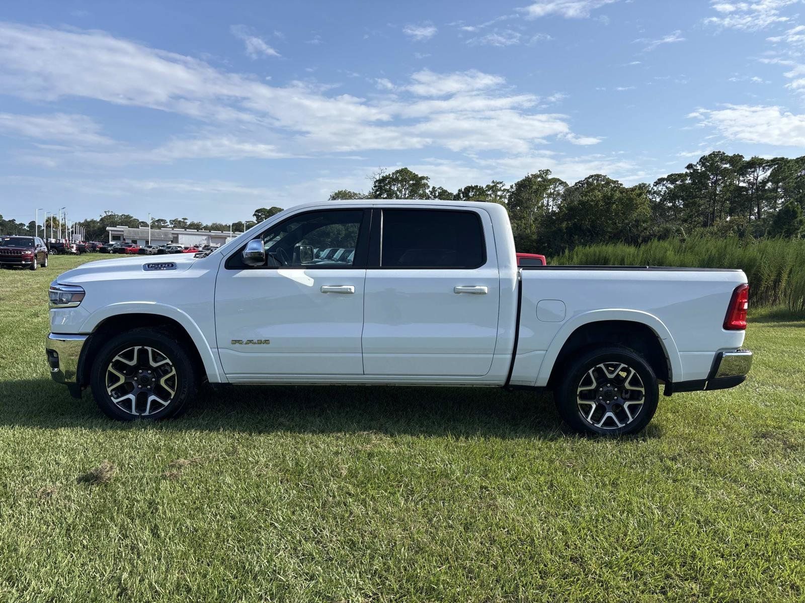 Used 2025 RAM 1500 Laramie AWD/4WD image 6