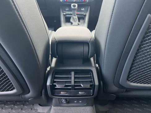 New 2025 Audi Q3 2.0T Premium image 28