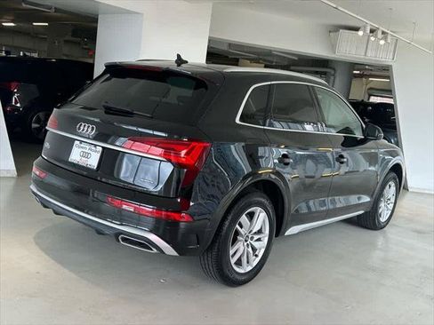 Certified 2023 Audi Q5 2.0T Premium w/ Convenience Package image 4
