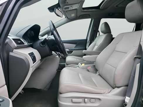 Used 2016 Honda Odyssey EX-L image 11