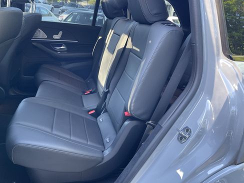Used 2025 Mercedes-Benz GLS 450 4MATIC image 30