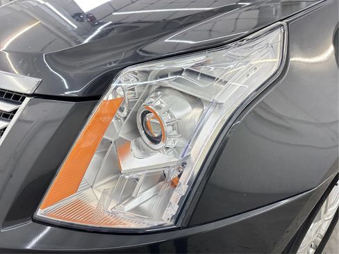 Used 2015 Cadillac SRX Luxury AWD/4WD image 32