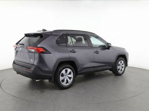 Used 2025 Toyota RAV4 LE AWD/4WD image 4