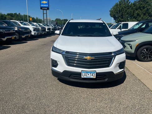Used 2023 Chevrolet Traverse LT AWD/4WD image 6