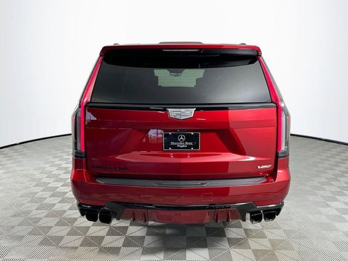 Used 2024 Cadillac Escalade ESV V w/ LPO, ONYX Package AWD/4WD image 6