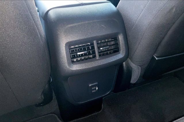 Used 2024 GMC Terrain SLE w/ Elevation Edition FWD image 25