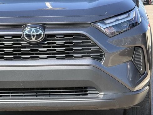 Used 2025 Toyota RAV4 XLE FWD image 9