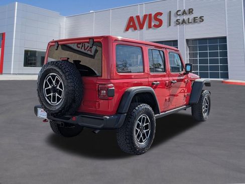 Used 2025 Jeep Wrangler Rubicon w/ Convenience Group image 6