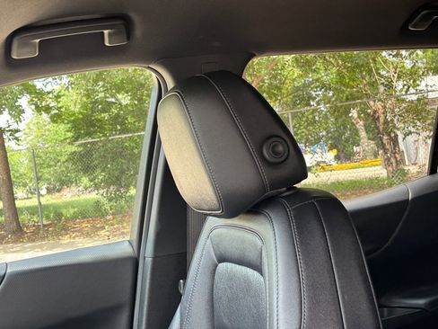 Used 2025 Chevrolet Equinox LT w/ Convenience Package II FWD image 14