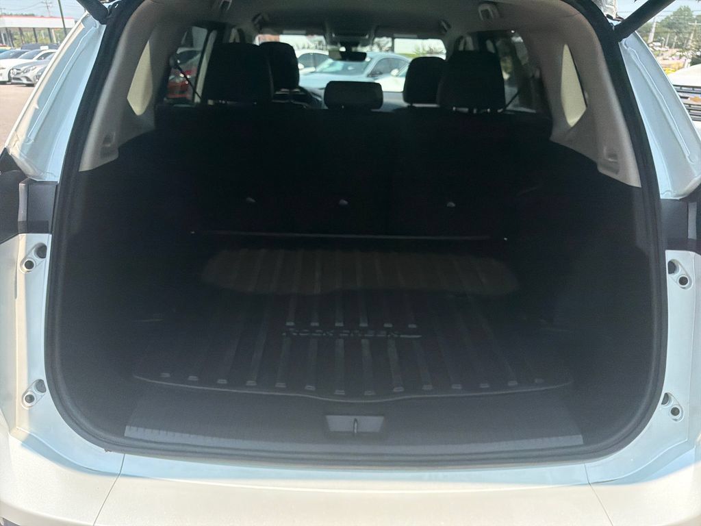 Certified 2026 Nissan Rogue SV AWD/4WD image 25