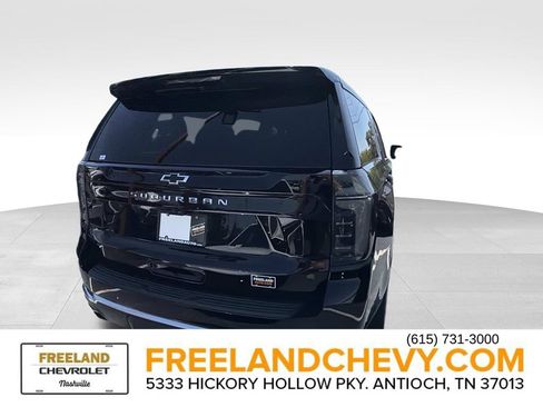 Used 2026 Chevrolet Suburban High Country AWD/4WD image 3